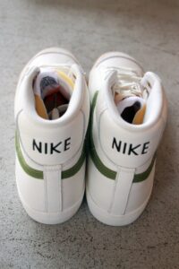 海外限定のnike blazer